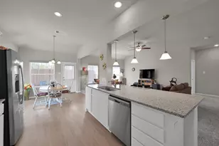 15068 Meadow Glen N, Conroe, TX 77306 - Photo 9