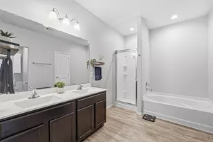 11518 Castle Nugent Ct, Conroe, TX 77304 - Photo 13