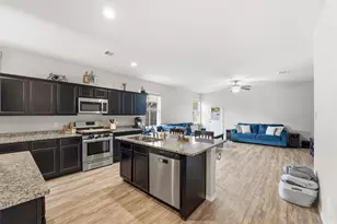 11518 Castle Nugent Ct, Conroe, TX 77304 - Photo 5