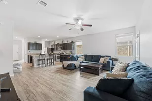 11518 Castle Nugent Ct, Conroe, TX 77304 - Photo 9