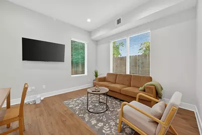833 Dorchester St Street #E, Houston, TX 77022 - Photo 11
