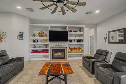 20 Chuckwagon Court, Angleton, TX 77515 - Photo 11