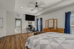 20 Chuckwagon Ct, Angleton, TX 77515 - Photo 17