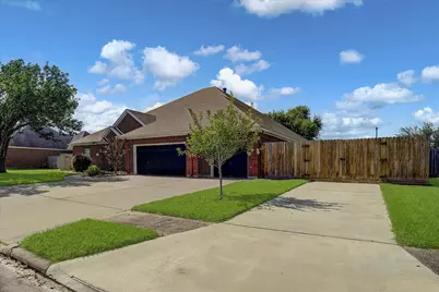 20 Chuckwagon Court, Angleton, TX 77515 - Photo 41