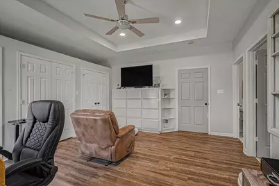 20 Chuckwagon Court, Angleton, TX 77515 - Photo 31