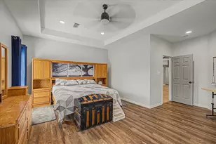 20 Chuckwagon Ct, Angleton, TX 77515 - Photo 15
