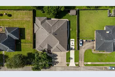 20 Chuckwagon Court, Angleton, TX 77515 - Photo 39