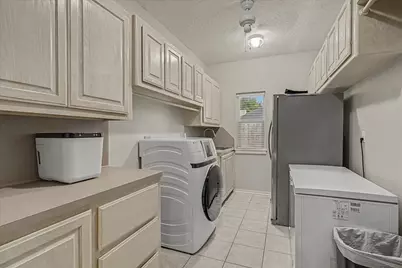 20 Chuckwagon Court, Angleton, TX 77515 - Photo 33