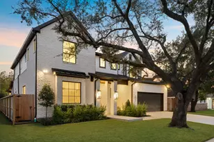8021 Turquoise Ln, Houston, TX 77055 - Photo 3