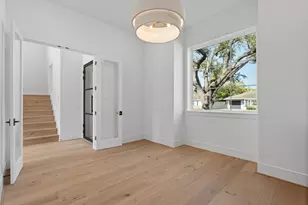8021 Turquoise Ln, Houston, TX 77055 - Photo 9