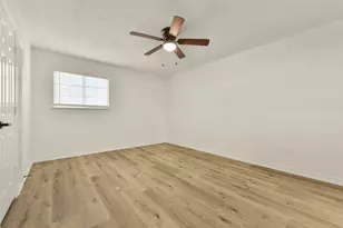 3727 Thursa Ln, Friendswood, TX 77546 - Photo 13