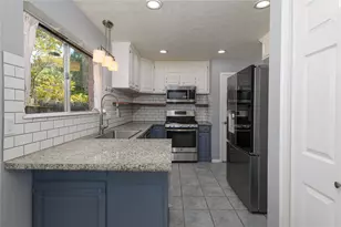 14831 St Cloud Dr, Houston, TX 77062 - Photo 7