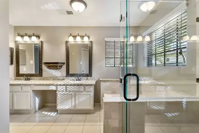 2 Village Knoll Place, The Woodlands, TX 77381 - Photo 23