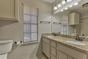 2 Village Knoll Pl, The Woodlands, TX 77381 - Photo 29