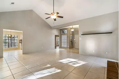 2 Village Knoll Place, The Woodlands, TX 77381 - Photo 9