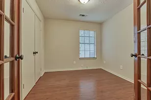 2 Village Knoll Pl, The Woodlands, TX 77381 - Photo 13