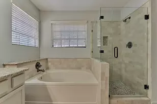 2 Village Knoll Pl, The Woodlands, TX 77381 - Photo 27