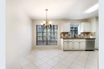 2 Village Knoll Place, The Woodlands, TX 77381 - Photo 17