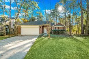 2 Village Knoll Pl, The Woodlands, TX 77381 - Photo 1