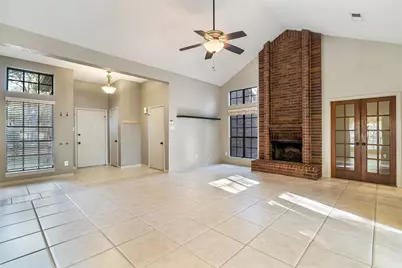 2 Village Knoll Place, The Woodlands, TX 77381 - Photo 7