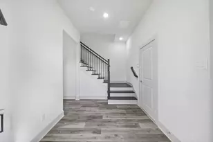 7242 St Augustine St, Houston, TX 77021 - Photo 3