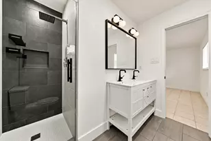 2413 Shadowdale Dr, Houston, TX 77043 - Photo 13