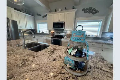 3092 Patty, Port Bolivar, TX 77650 - Photo 33