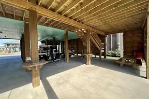 3092 Patty, Port Bolivar, TX 77650 - Photo 9