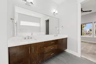 904 W 25th St, Houston, TX 77008 - Photo 15