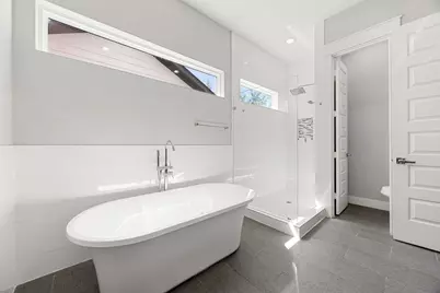 904 W 25th Street #D, Houston, TX 77008 - Photo 17