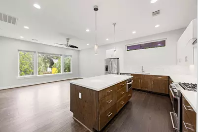 904 W 25th Street #D, Houston, TX 77008 - Photo 11