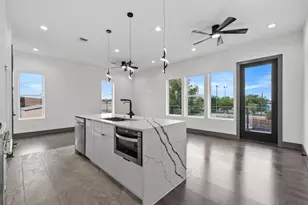 3118 Clay St, Houston, TX 77003 - Photo 9