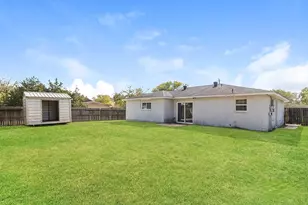 16739 Forest Bend Ave, Friendswood, TX 77546 - Photo 15