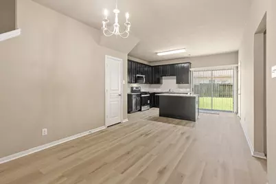 6903 Silver Trace Court, Katy, TX 77449 - Photo 9