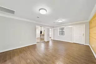 1207 Firnat St, Houston, TX 77022 - Photo 17