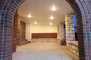 1207 Firnat St, Houston, TX 77022 - Photo 3