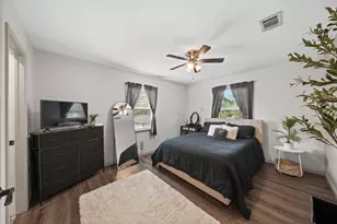 3802 Bayshore Dr, Bacliff, TX 77518 - Photo 9