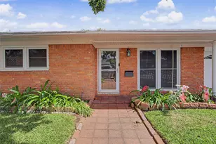 7213 Youpon Dr, Galveston, TX 77551 - Photo 41