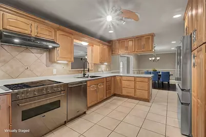 7213 Youpon Drive, Galveston, TX 77551 - Photo 11