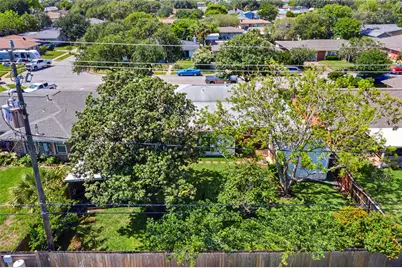 7213 Youpon Drive, Galveston, TX 77551 - Photo 33