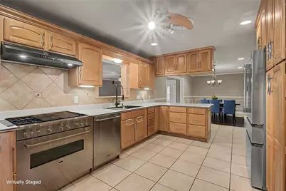 7213 Youpon Drive, Galveston, TX 77551 - Photo 11