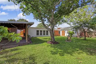 7213 Youpon Dr, Galveston, TX 77551 - Photo 37