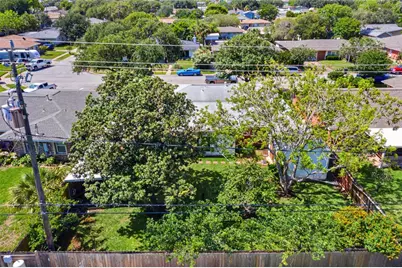 7213 Youpon Drive, Galveston, TX 77551 - Photo 33