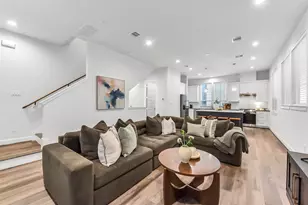 2804 Grand Fountains Dr, Houston, TX 77054 - Photo 9