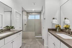 2804 Grand Fountains Dr, Houston, TX 77054 - Photo 17