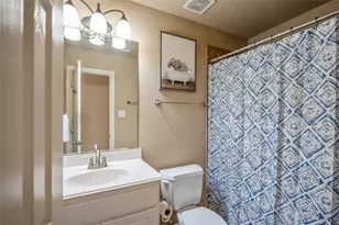 31 Powers Bend Wy, The Woodlands, TX 77382 - Photo 15