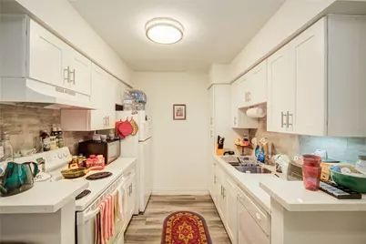 845 Augusta Drive #6, Houston, TX 77057 - Photo 5