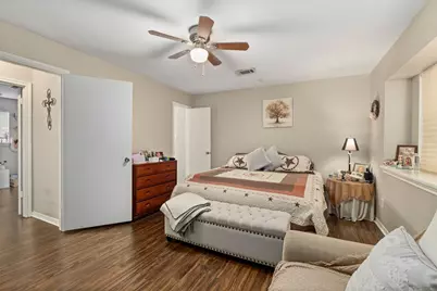 8300 Oakhaven Road, La Porte, TX 77571 - Photo 9