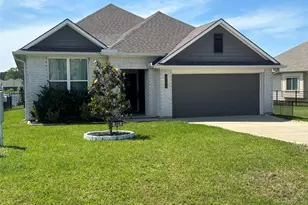 311 Shoreview Dr, Conroe, TX 77303 - Photo 1