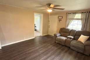 911 Kemp St, Boling, TX 77420 - Photo 7